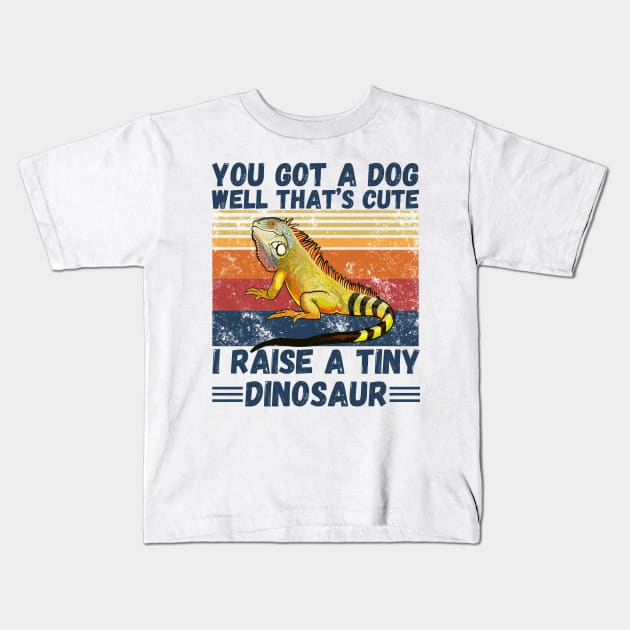 You got a dog well that’s cute I raise a tiny dinosaur, Bearded Dragon Funny sayings Kids T-Shirt by JustBeSatisfied